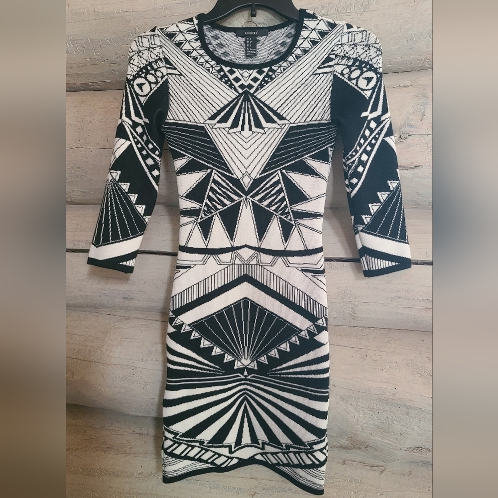 Forever 21 Monochrome Knit Top